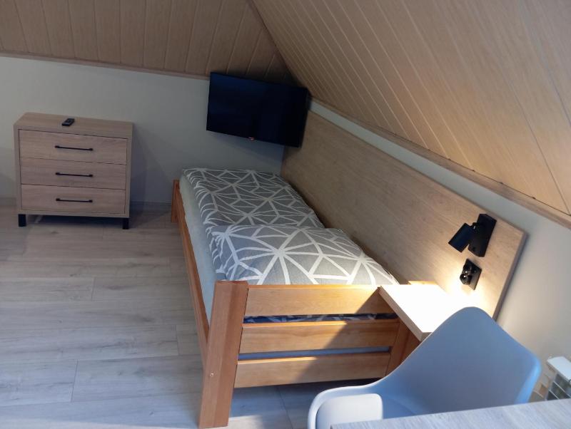 Triple Room with Bathroom image 4