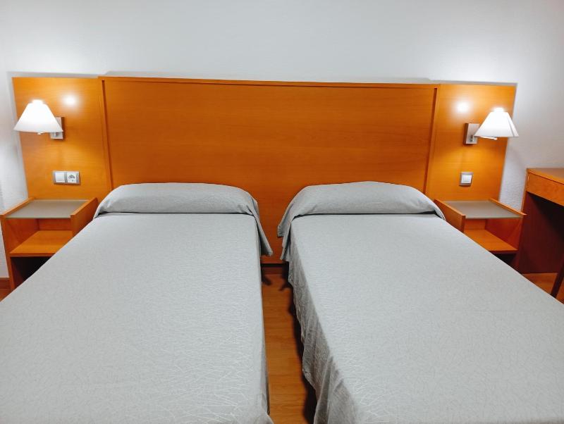 Standard Quadruple Room image 3