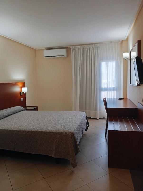Standard Double Room image 1