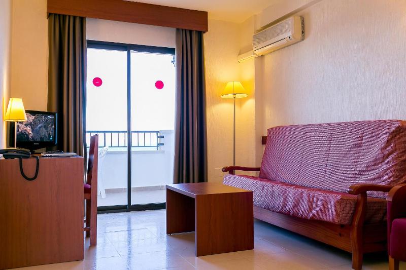 Junior Suite with Sea View image 2