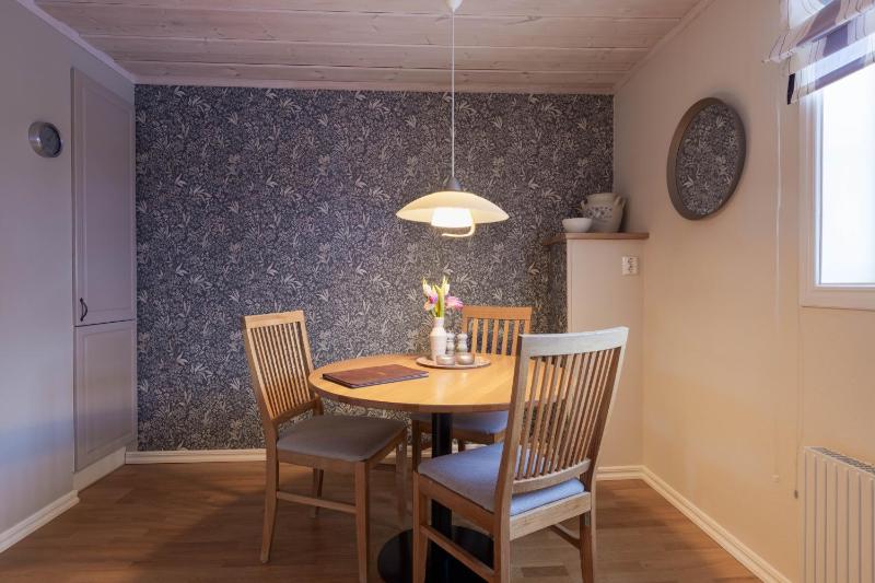 One-Bedroom Apartment (2 Adults) image 3