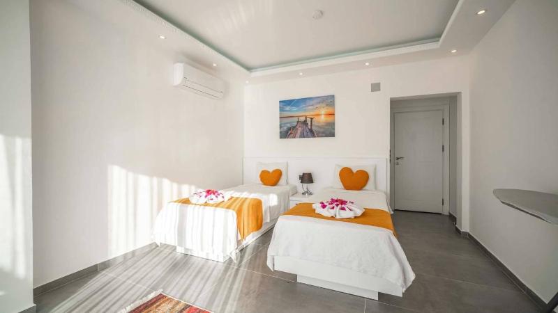2 Bedroom Villa with Pool - image 13