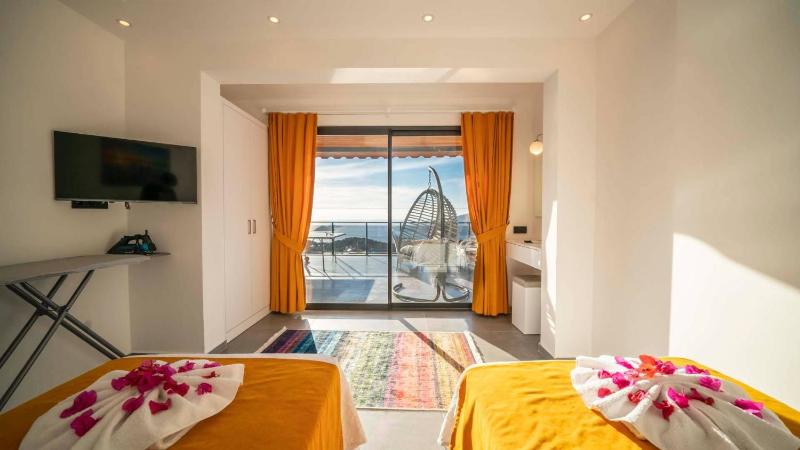 2 Bedroom Villa with Pool - image 6