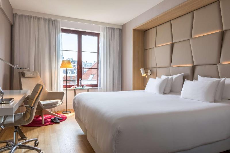 Premium Double or Twin Room image 3