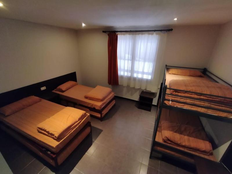 Quadruple Room with Bathroom image 1
