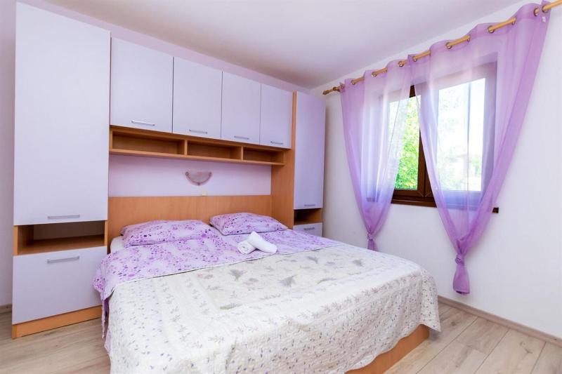 Guesthouse Lopar (4421) - image 16
