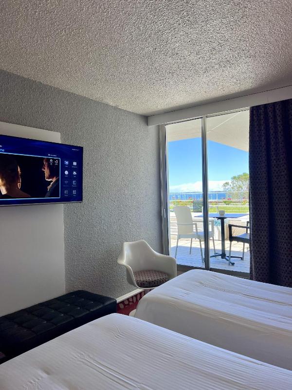 Twin Room with Terrace - Sea View image 1