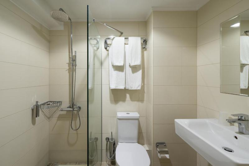 Twin Room with Sea View image 1