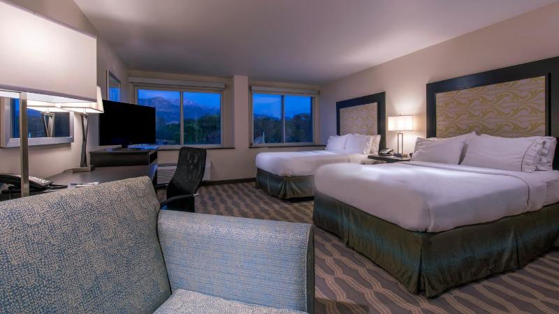 Holiday Inn Express & Suites Colorado Springs Central By IHG - image 36