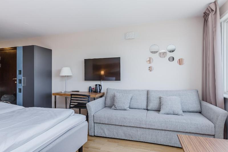 Deluxe Double Room image 2