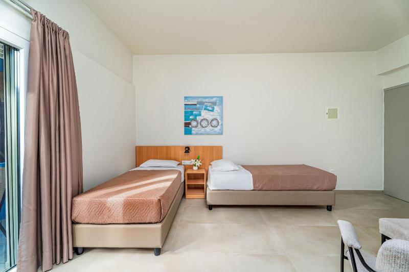 Junior Suite with Inland view image 3