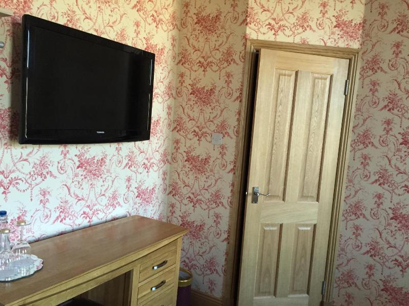 Family Room (2 Adults + 2 Children) image 4