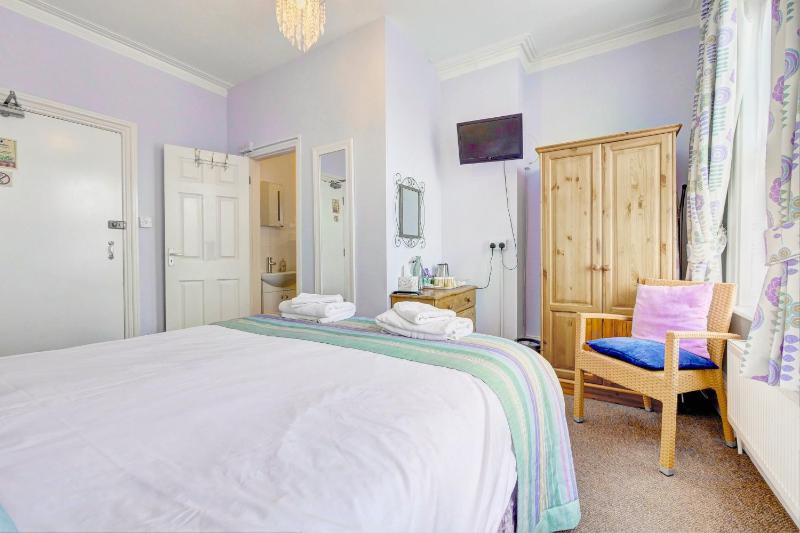 Superior Suite image 2