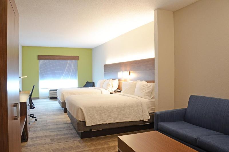 Suite with Two Beds - Non-Smoking image 2