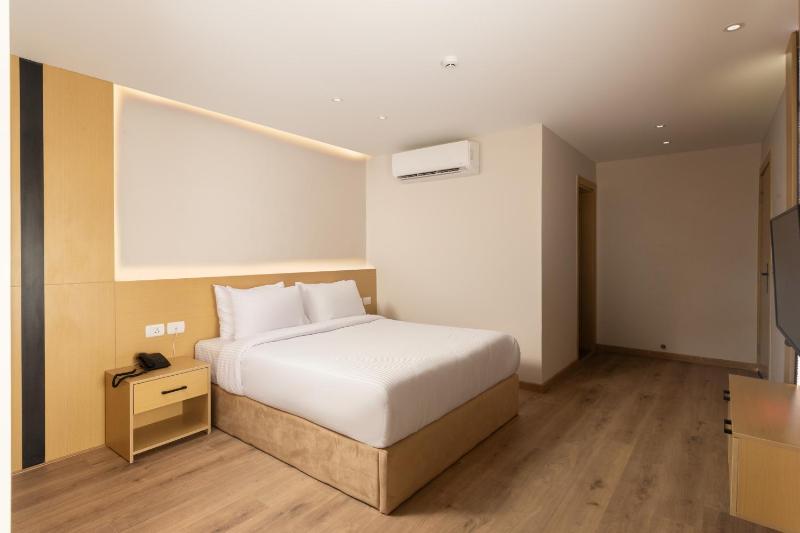 Elegance Grand City Hotel - image 13