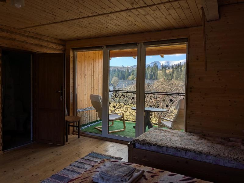 Triple Room with Balcony image 4