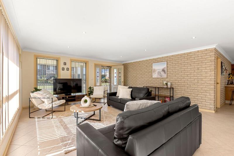 The Verge Beach House - Pet Friendly - 2 Mins Walk to Beach - image 1