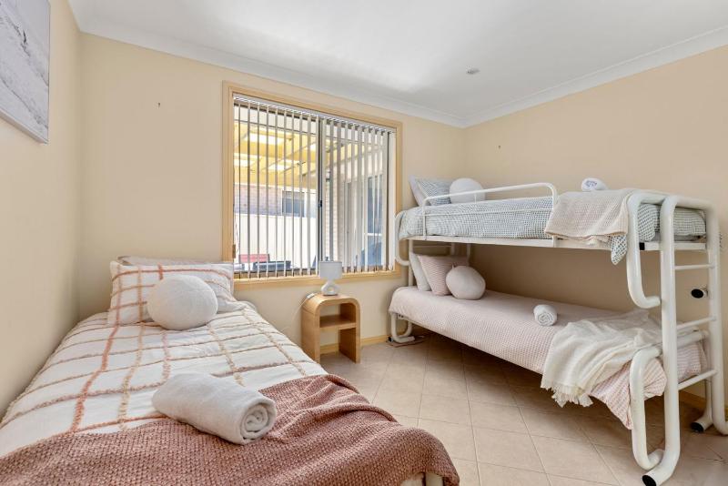 The Verge Beach House - Pet Friendly - 2 Mins Walk to Beach - image 6