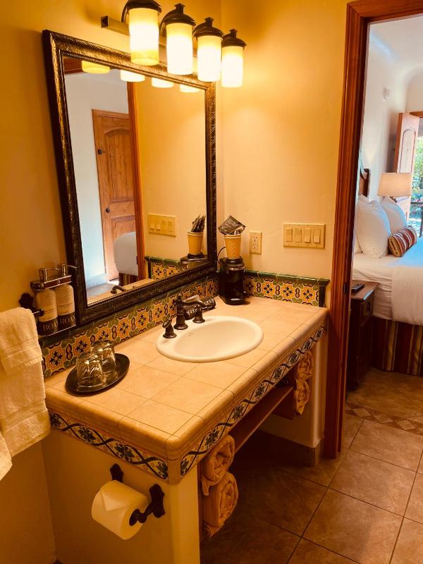 Los Arboles Hotel - image 33
