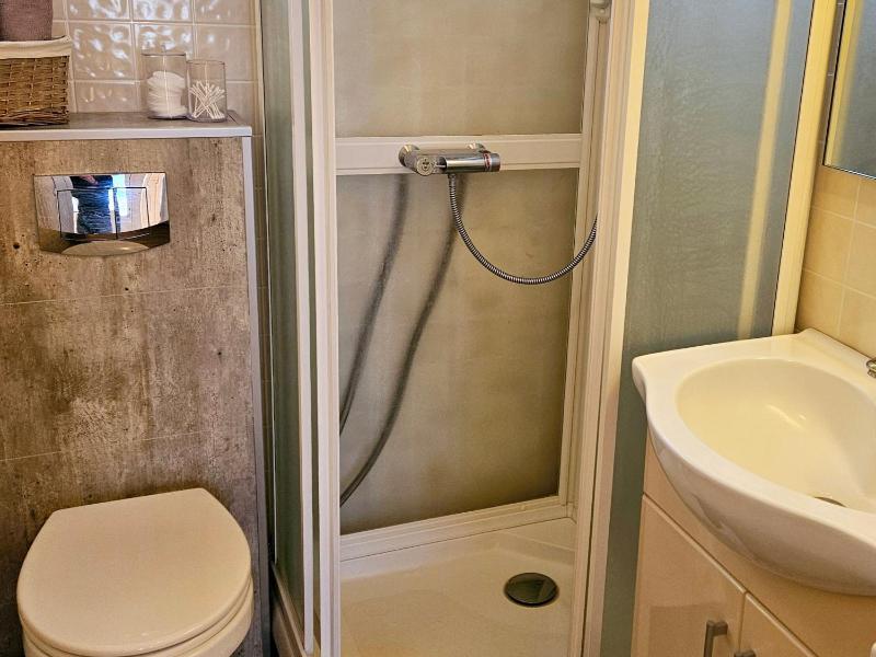 Two-Bedroom House image 2