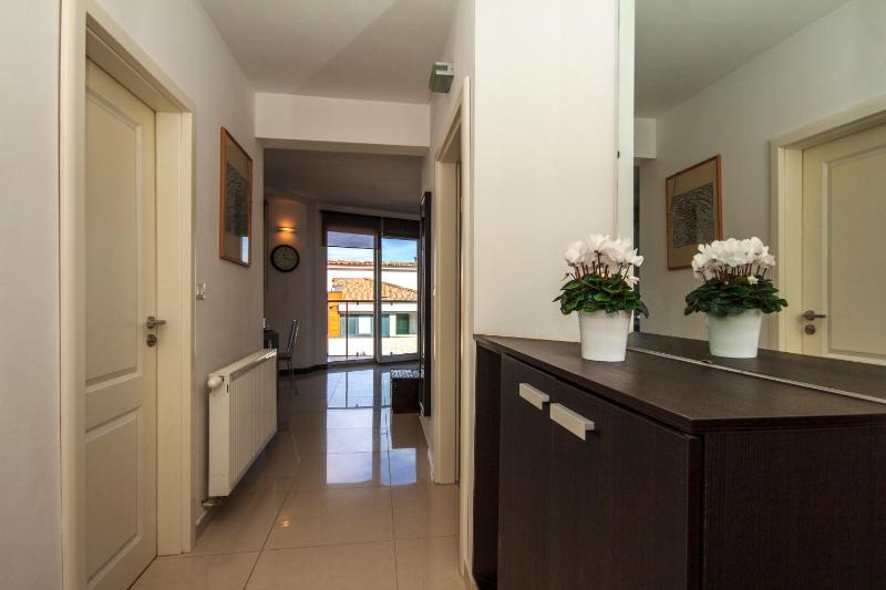 Apartment with Sea View image 3