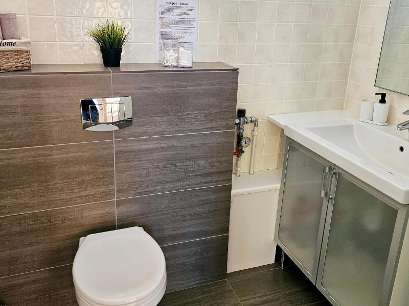 Two-Bedroom House image 4