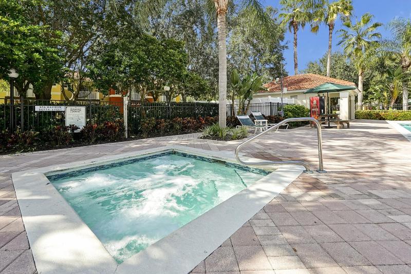 8460 CRYSTAL COVE LOOP 3BED - image 25