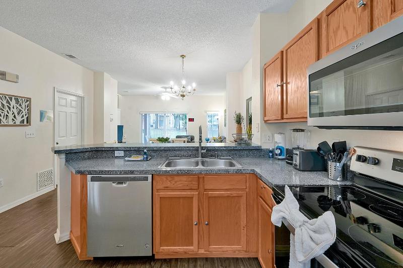 8460 CRYSTAL COVE LOOP 3BED - image 22