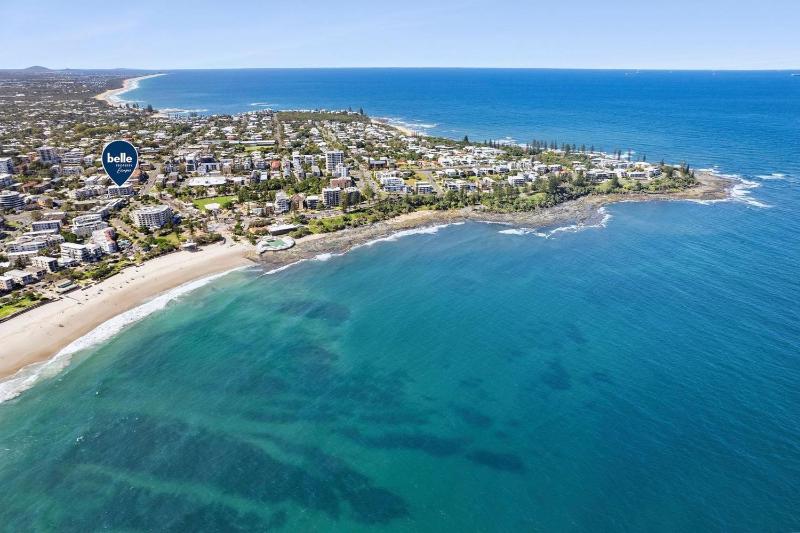 Luxury Beachside on Moreton - image 1