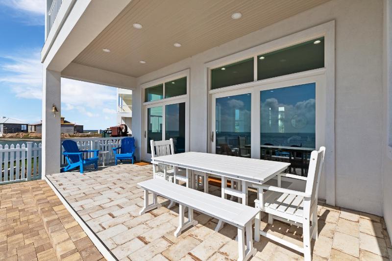 Ahh da Sea - Waterfront Backyard Ramp to Jetty & Laguna home - image 23
