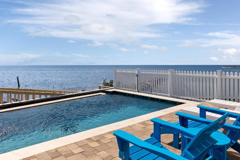 Ahh da Sea - Waterfront Backyard Ramp to Jetty & Laguna home - image 26