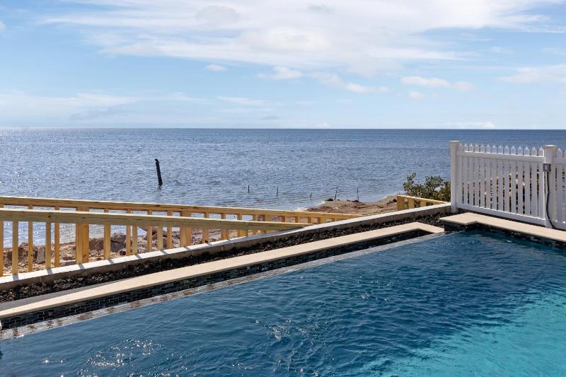 Ahh da Sea - Waterfront Backyard Ramp to Jetty & Laguna home - image 19