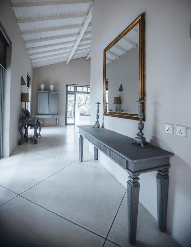 Koggala Lake Villas 1 & 2 with 5 bedrooms - image 13