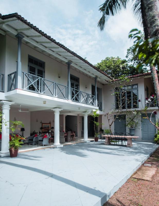 Koggala Lake Villas 1 & 2 with 5 bedrooms - image 11