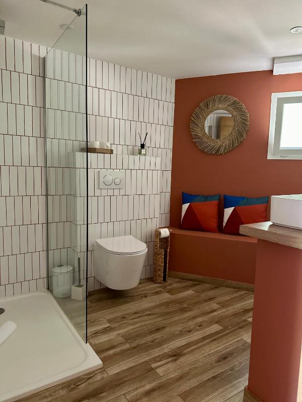 Suite with Garden View image 2
