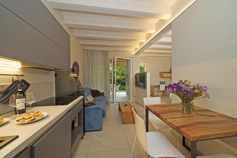 Loft with Garden image 1