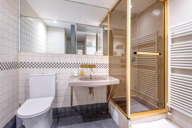Two-Bedroom Apartment with City View image 2