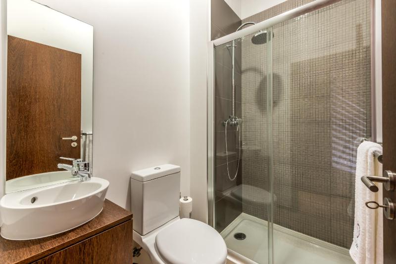 Lounge Inn Guest House - image 19
