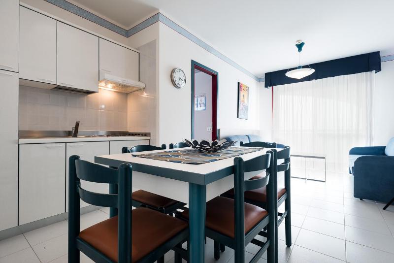 Two-Bedroom Apartment with Sea View image 1