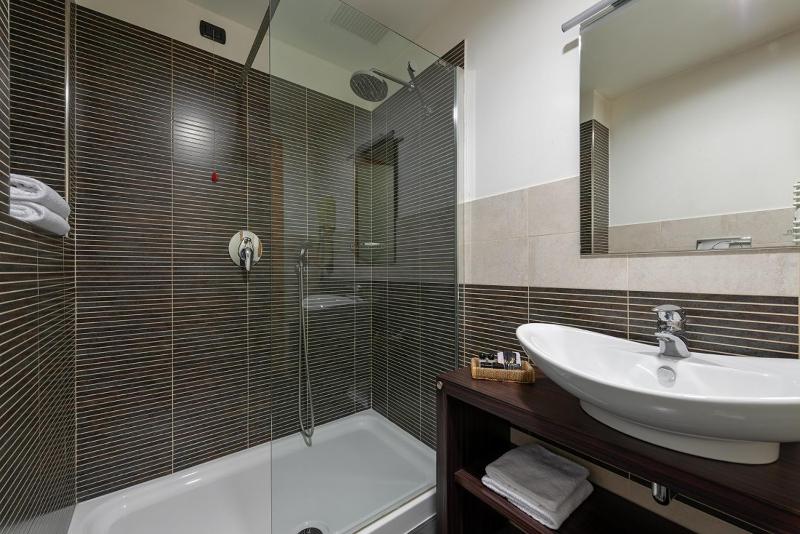 Standard Single Room image 2