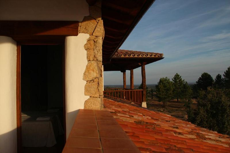 Twin Room with Terrace image 3