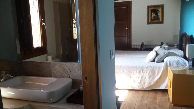 Twin Room with Terrace image 2