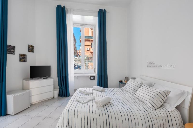 Double Room image 3