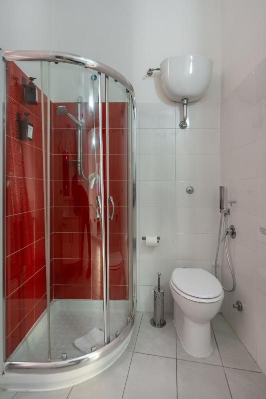 Double Room image 4