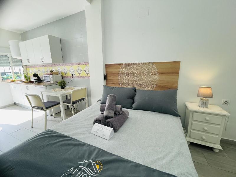Estudio Jimena Burriana en el centro de Nerja - image 22