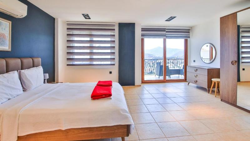 Kalkan 4 Bedroom Villa - image 16