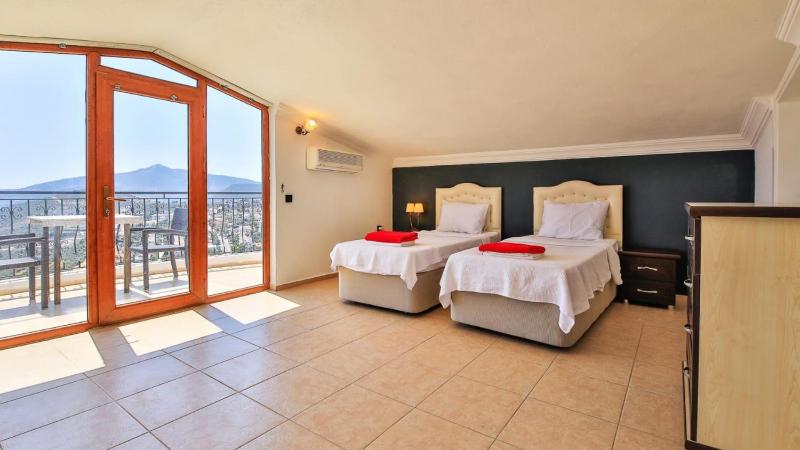 Kalkan 4 Bedroom Villa - image 23