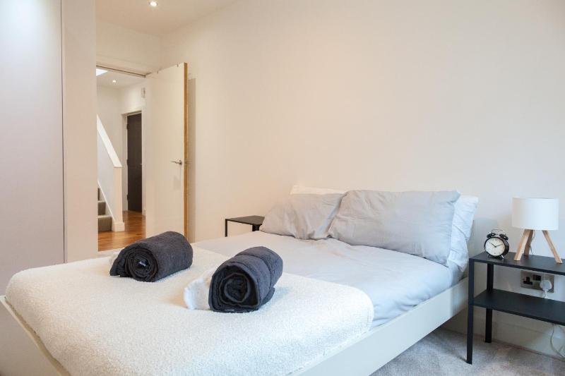 City Centre Penthouse Apartment - image 23