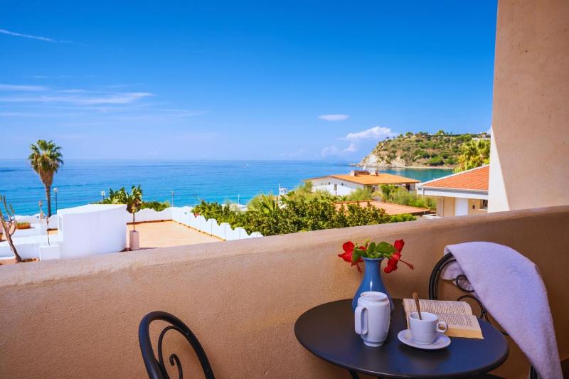  Suite with Sea View image 1