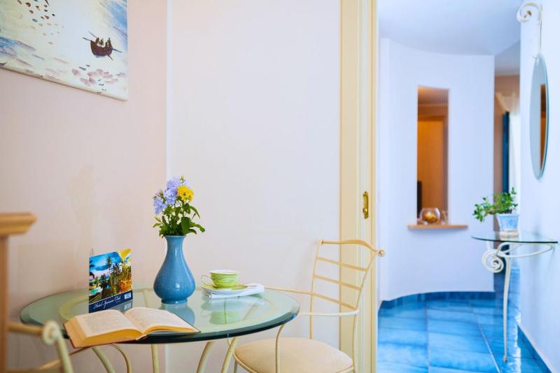  Suite with Sea View image 4